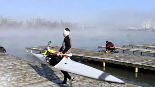 Байдарочники и каноисты приостановили тренировки на воде из за морозов в Краснодаре