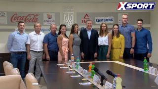 НОК Украины наградил призеров чемпионата Европы по гребле на байдарках и каноэ