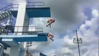 Во время прыжка в воду под российским прыгуном рухнула вышка